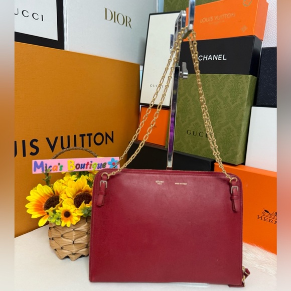 Auth CÈLINE Preowned Burgundy Leather Shoulder Bag with Gold Chain - Picture 8 of 17